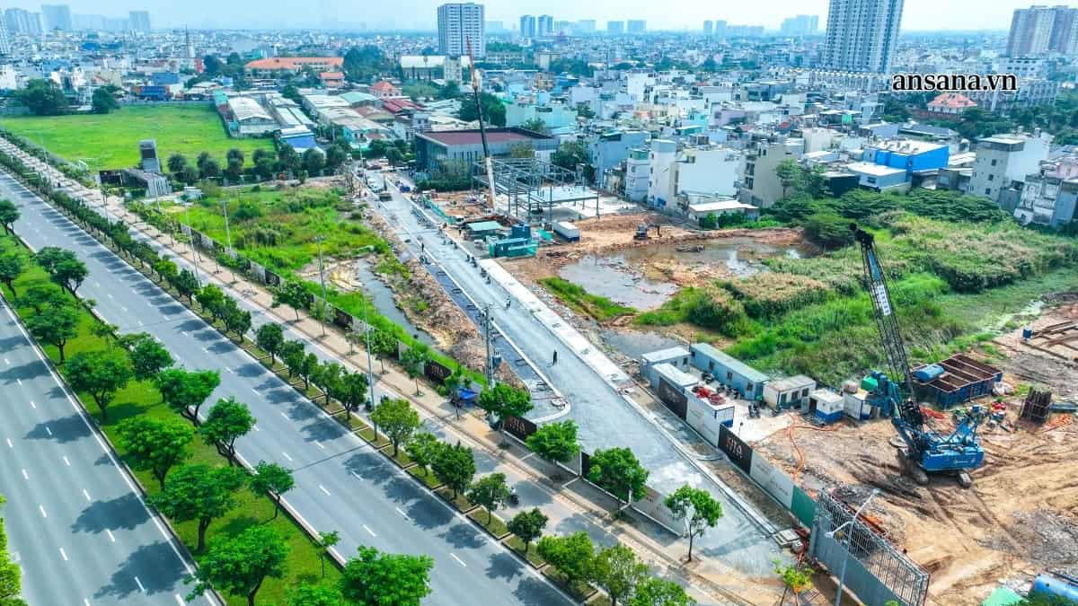 Cận cảnh máy ép cọc robot